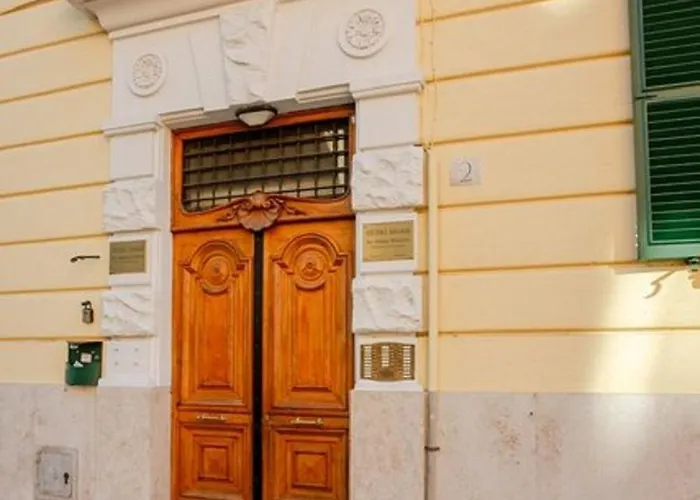 Apartment House In Vatican 2 *